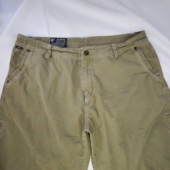 Kühl Mens Cargo Shorts Size 40 Khaki Outdoor Hiking Ripstop Utility Gorpcore - Picture 8 of 9